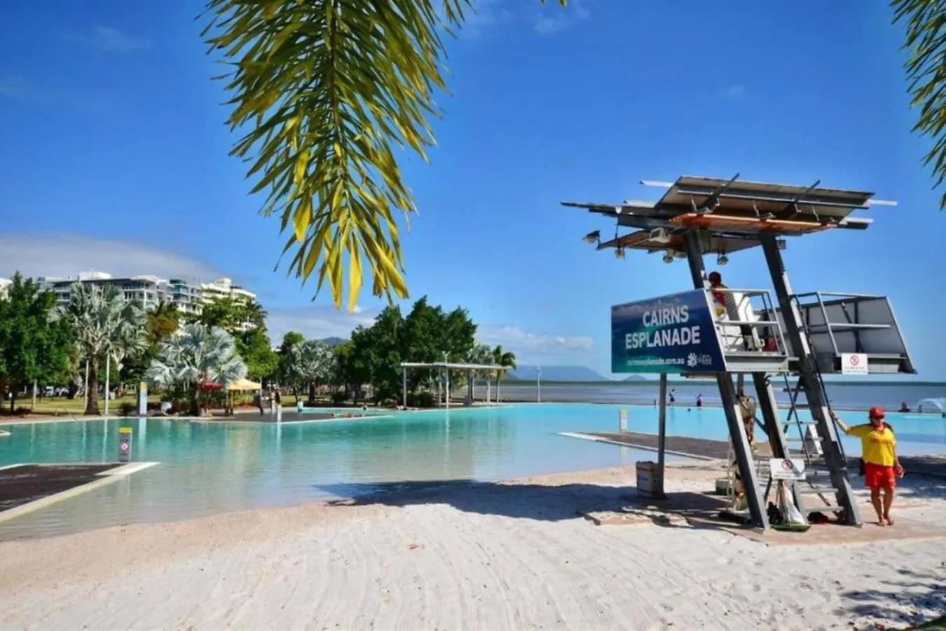 Cairns Tropical Bliss Swim In Swim Out Apartment 0*,  Austrália